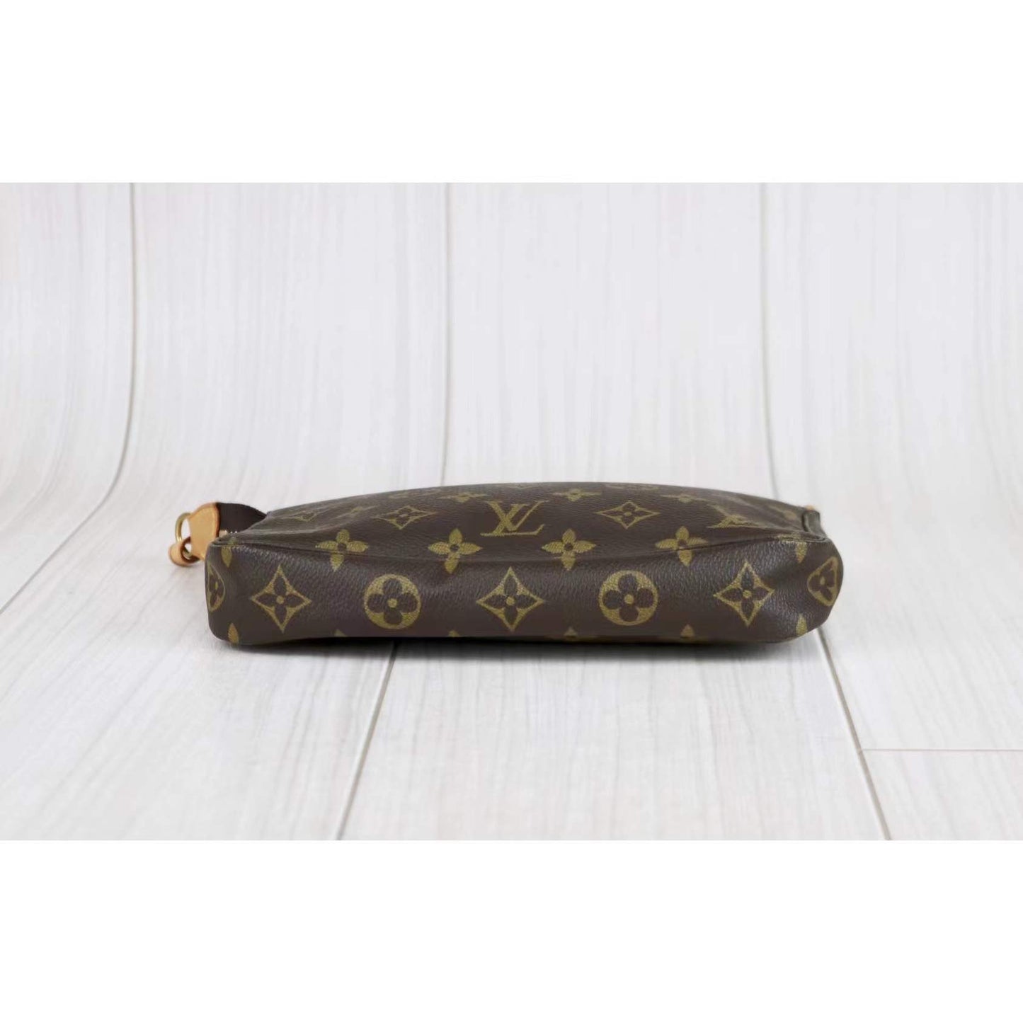 Rank A ｜     LV Monogram Pochette Accessoires    ｜012806