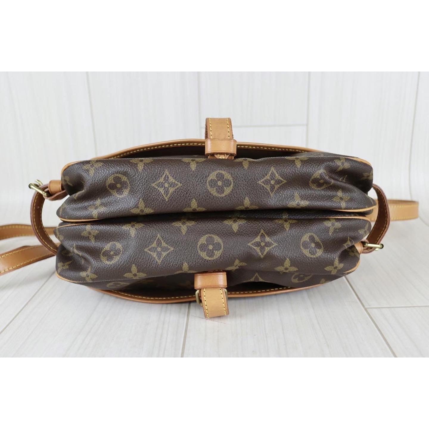 Rank AB｜ LV Monogram Saumur 30 Shoulder Bag｜091307