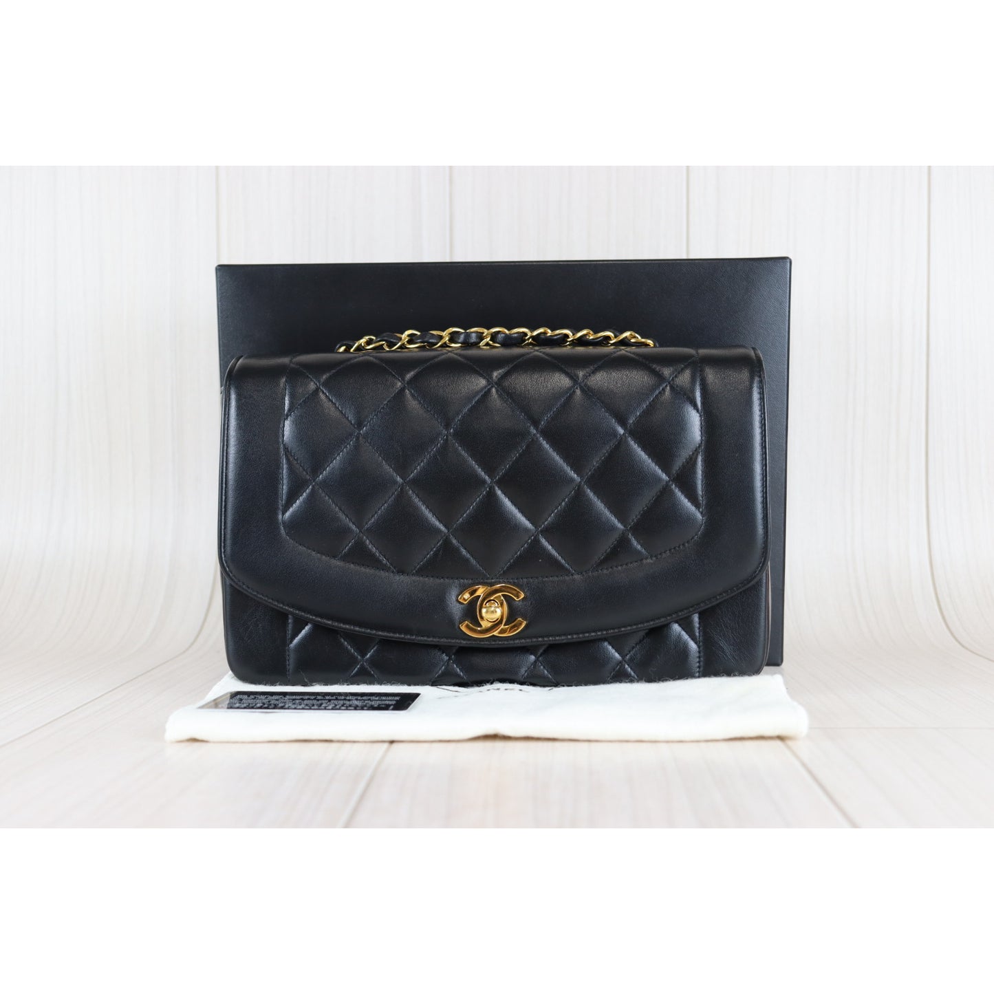 Rank A ｜ CHANEL Matrasse Diana 25 Lamb Skin Double Flap Double Chain Bag ｜091008