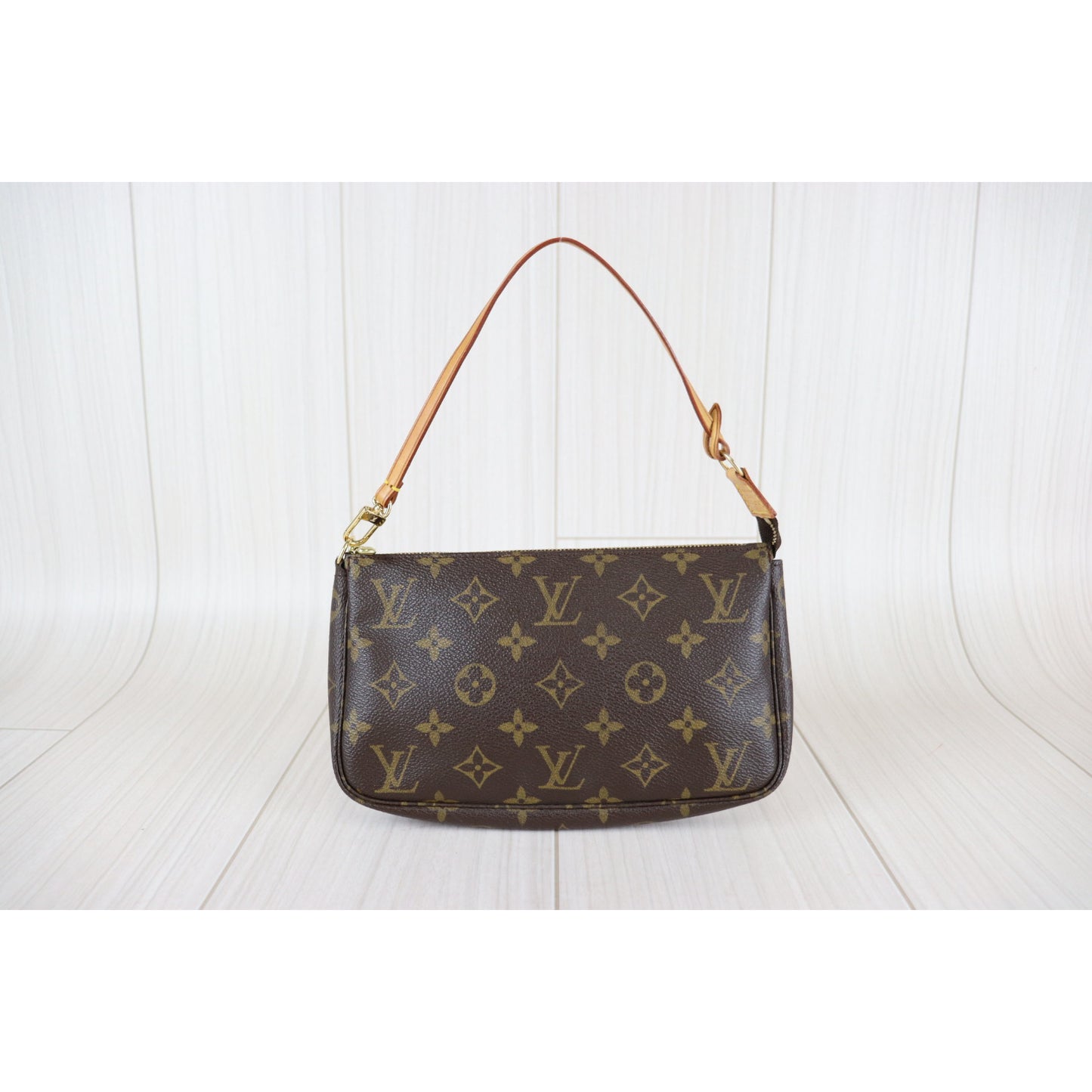 Rank AB｜ LV Monogram Pochette Accessoires ｜091010