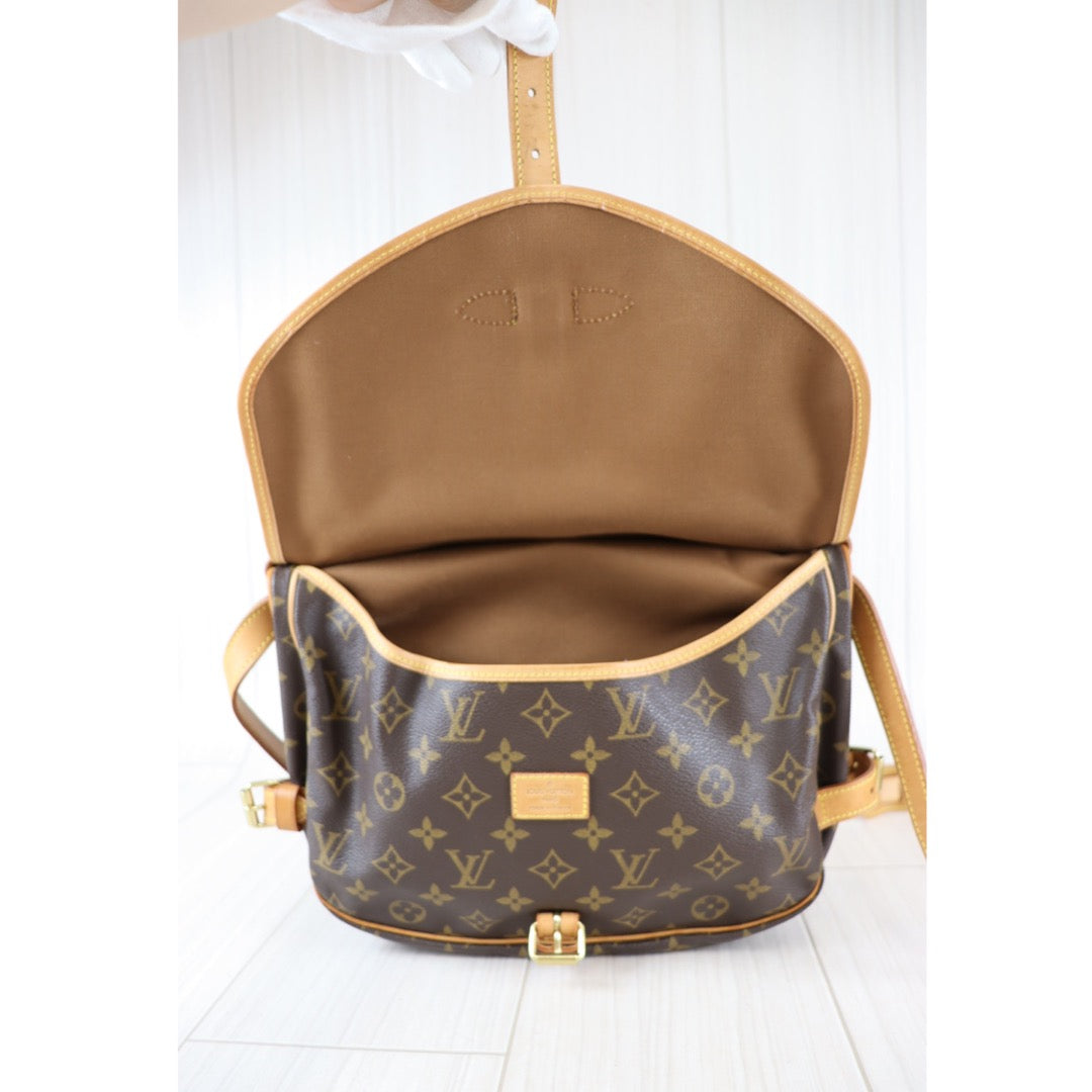 Rank AB｜ LV Monogram Saumur 30 Shoulder Bag｜091406