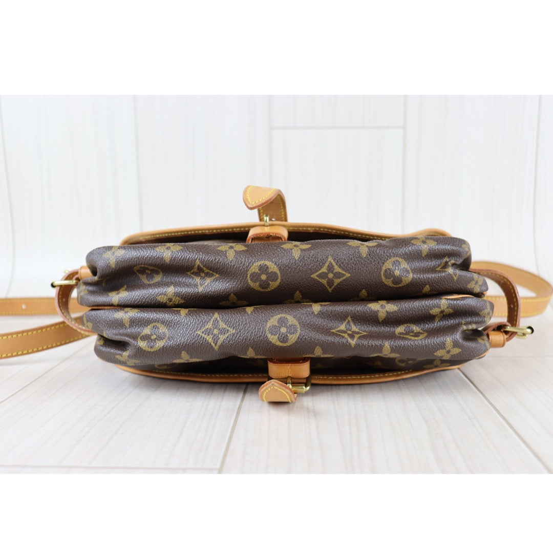 Rank AB｜ LV Monogram Saumur 30 Shoulder Bag｜091406