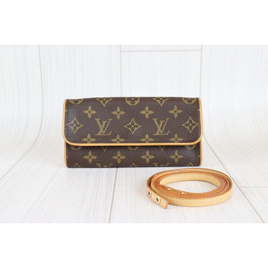 Rank A ｜LV Monogram Pochette Twin PM｜091601