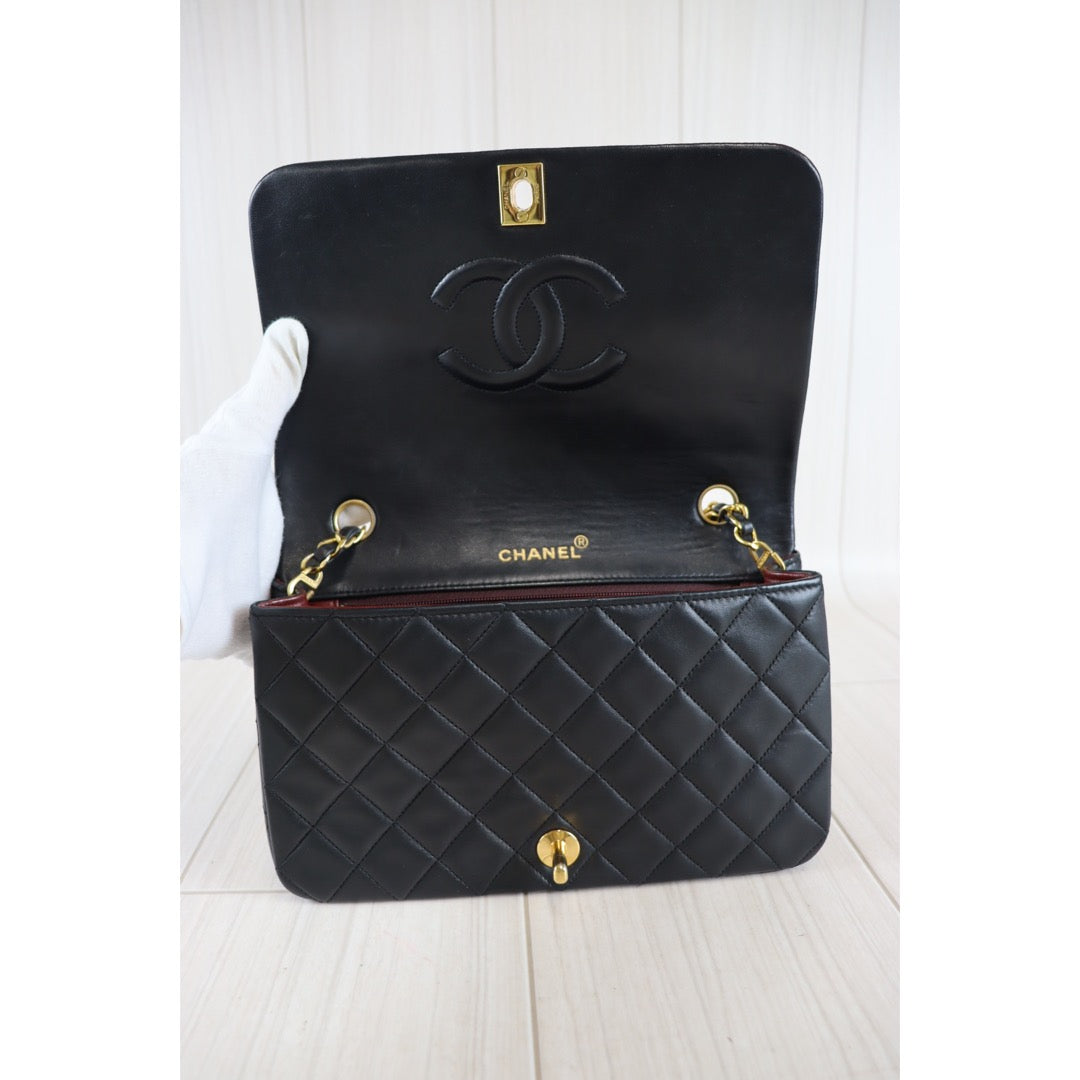 Rank A ｜ CHANEL Vintage Matrasse Lamb Skin Chain Shoulder Bag ｜091906