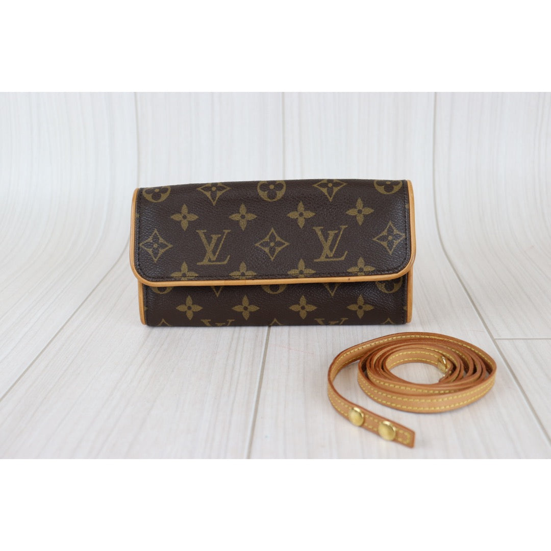 Rank A ｜LV Monogram Pochette Twin PM｜092304