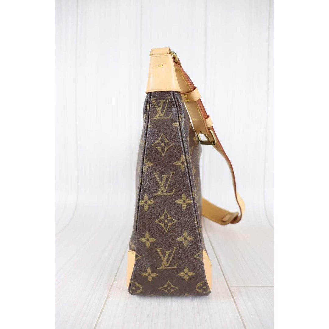 Rank A｜LV Monogram Boulogne 30 Shoulder Bag ｜091029