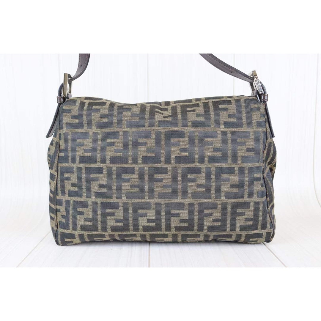 Rank A｜ FENDI Zucca Mamma Baguette Shoulder Bag ｜091022