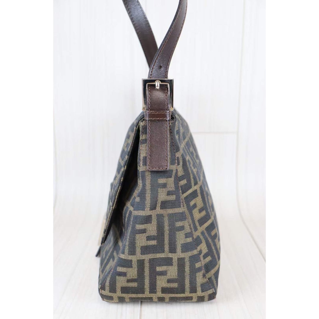 Rank A｜ FENDI Zucca Mamma Baguette Shoulder Bag ｜091022