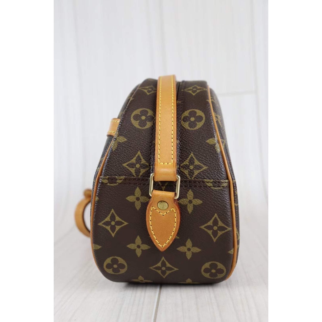 Rank AB ｜LV Monogram Blower Shoulder Bag｜090810