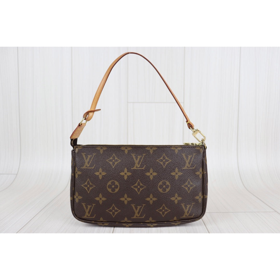 Rank AB ｜ LV Monogram Pochette Accessoires ｜22110304