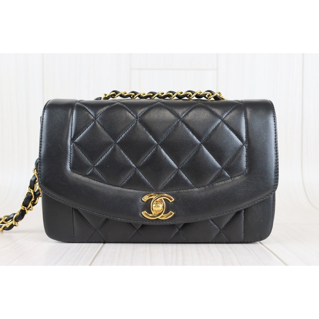 Rank A ｜ CHANEL Matrasse Diana 22 Lamb Skin Double Flap Double Chain Bag ｜092406