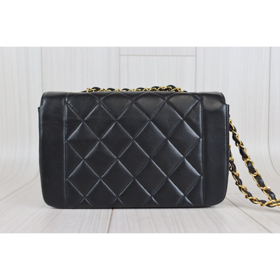 Rank A ｜ CHANEL Matrasse Diana 22 Lamb Skin Double Flap Double Chain Bag ｜092406