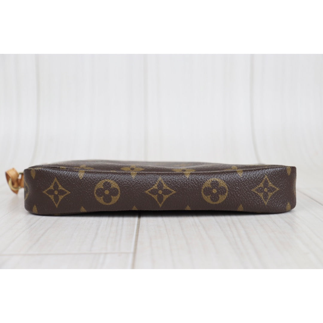 Rank AB ｜ LV Monogram Pochette Accessoires ｜22110304