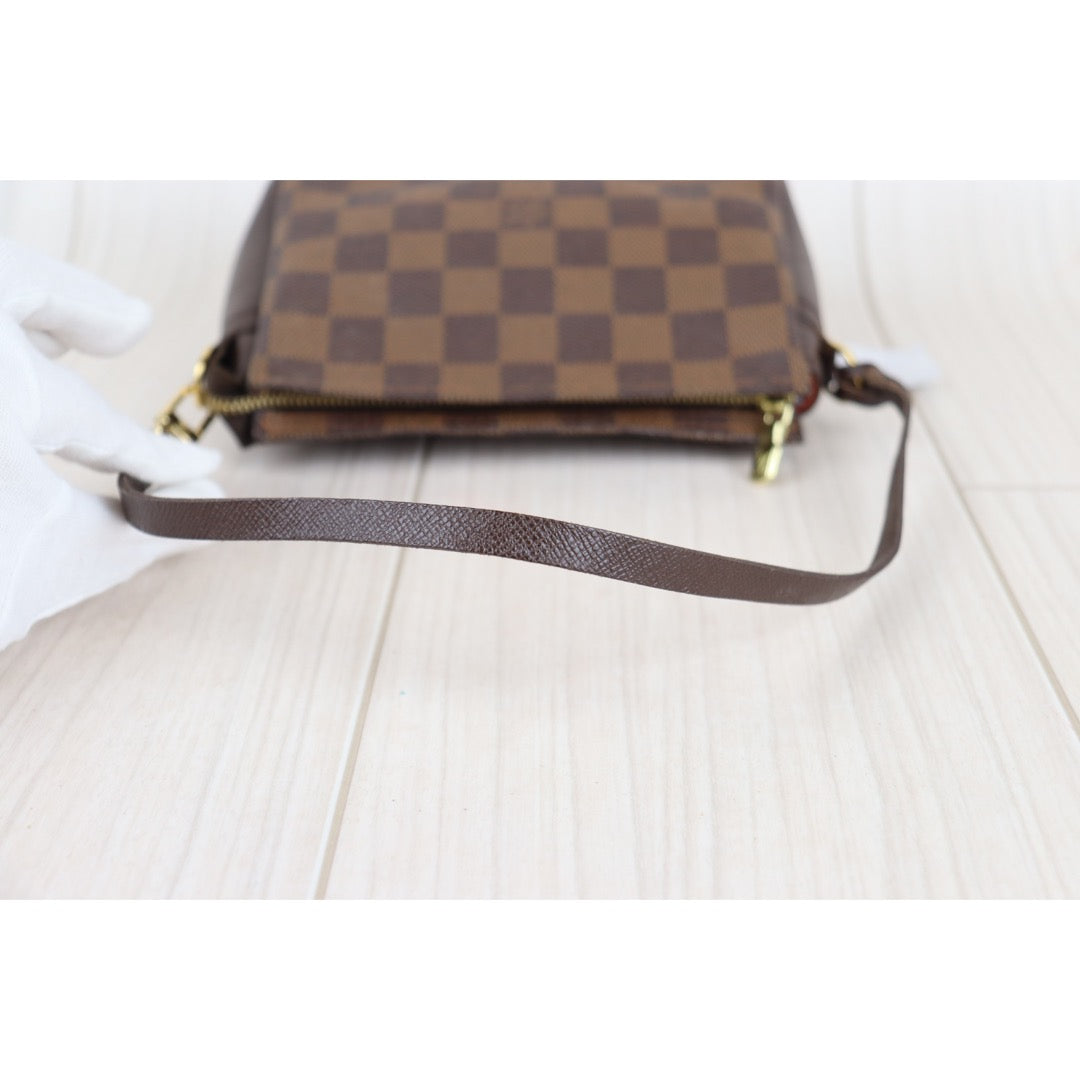 Rank AB ｜ LV Damier Truth make up ｜092413