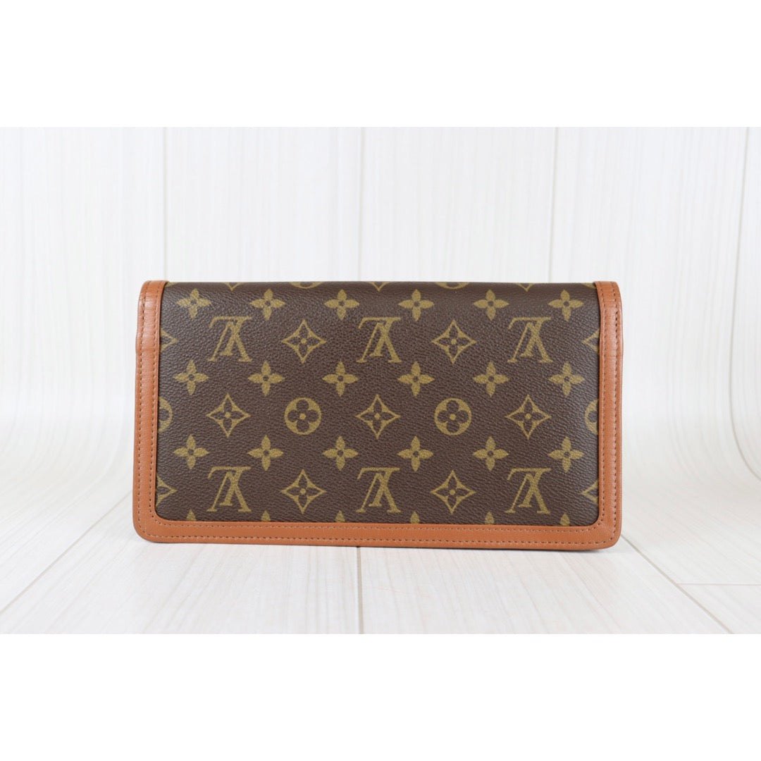 Rank A ｜ LV Monogram Pochette Dame Vintage Clutch Bag｜22110702