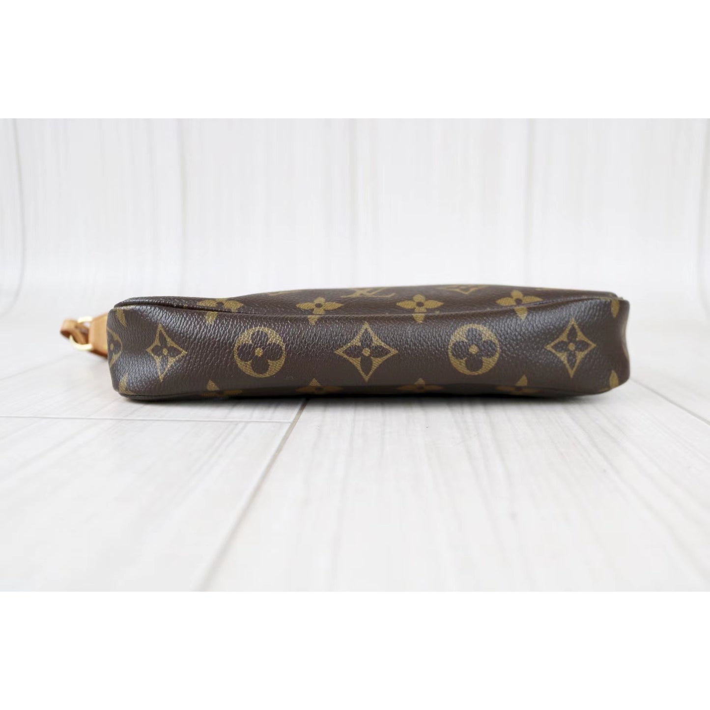 Rank A ｜     LV Monogram Pochette Accessoires    ｜011606