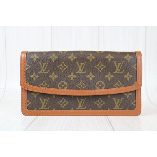 Rank A ｜ LV Monogram Clutch Bag｜011803