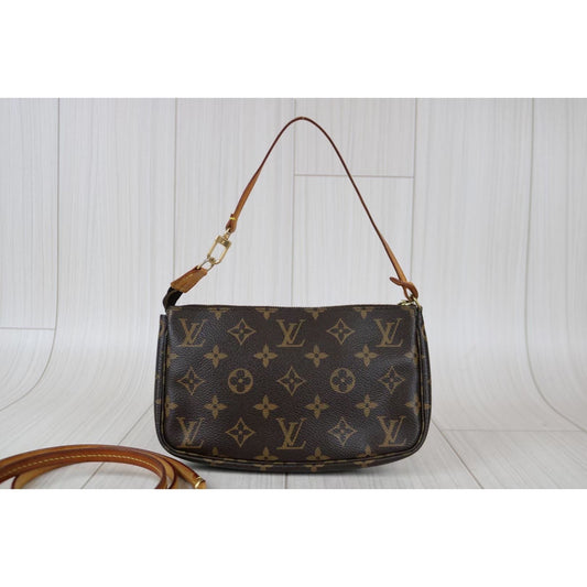 Rank AB ｜  LV Monogram Pochette Accessoires ｜011904