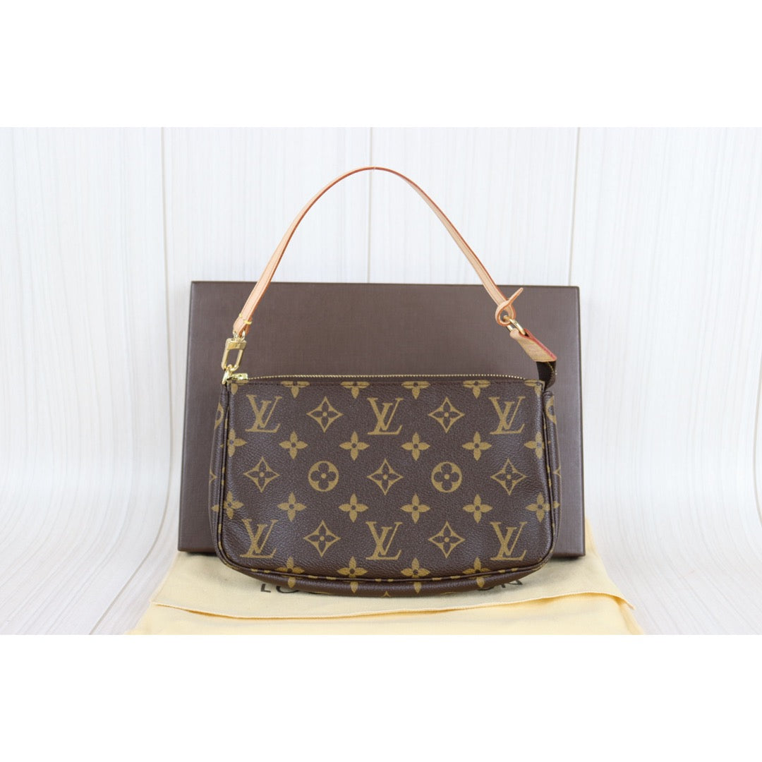 Rank S｜ LV Monogram Pochette Accessoires ｜092930