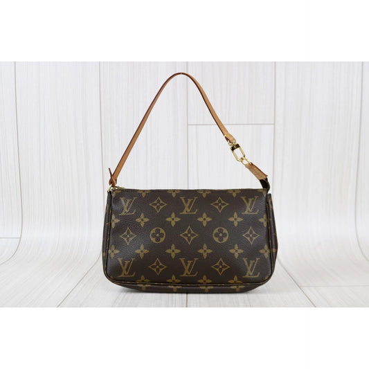 Rank A ｜     LV Monogram Pochette Accessoires    ｜012009