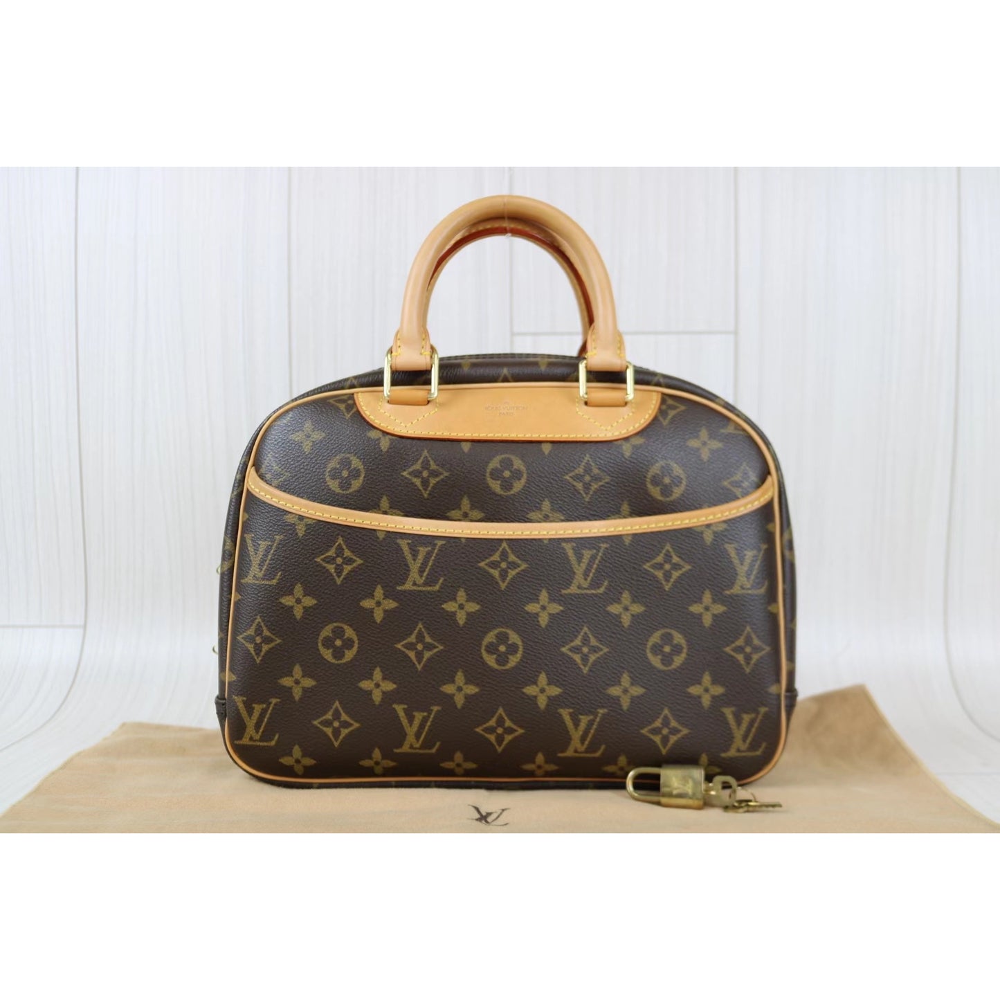 Rank A ｜LV Monogram Trouville Handbag｜012211