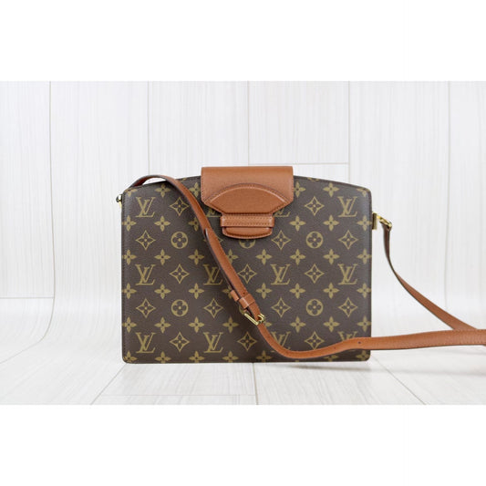 Rank A ｜ LV Monogram Courcelles Shoulder bag ｜012208