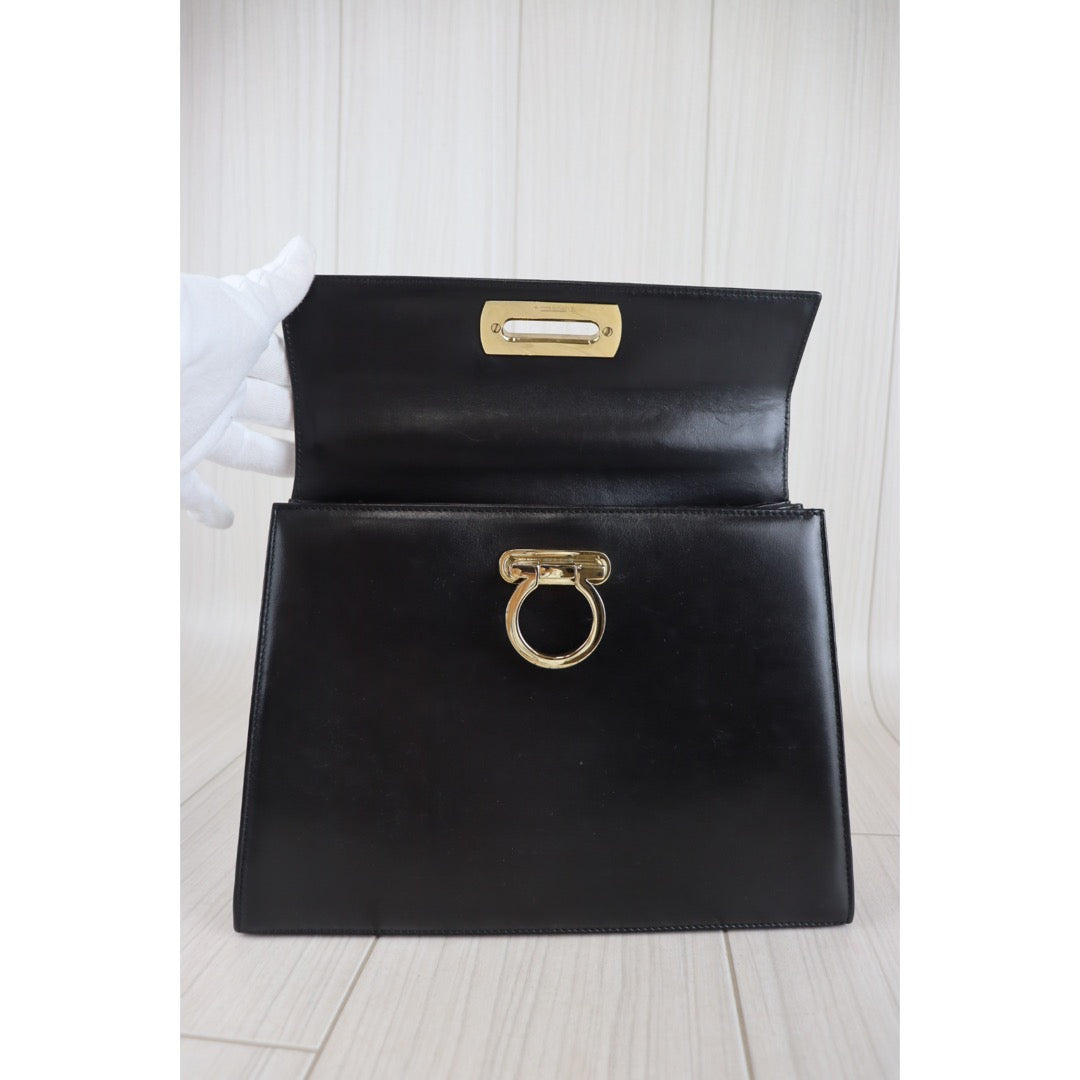 Rank A ｜Ferragamo Gancini 2WAY Handbag Shoulderbag｜22100304