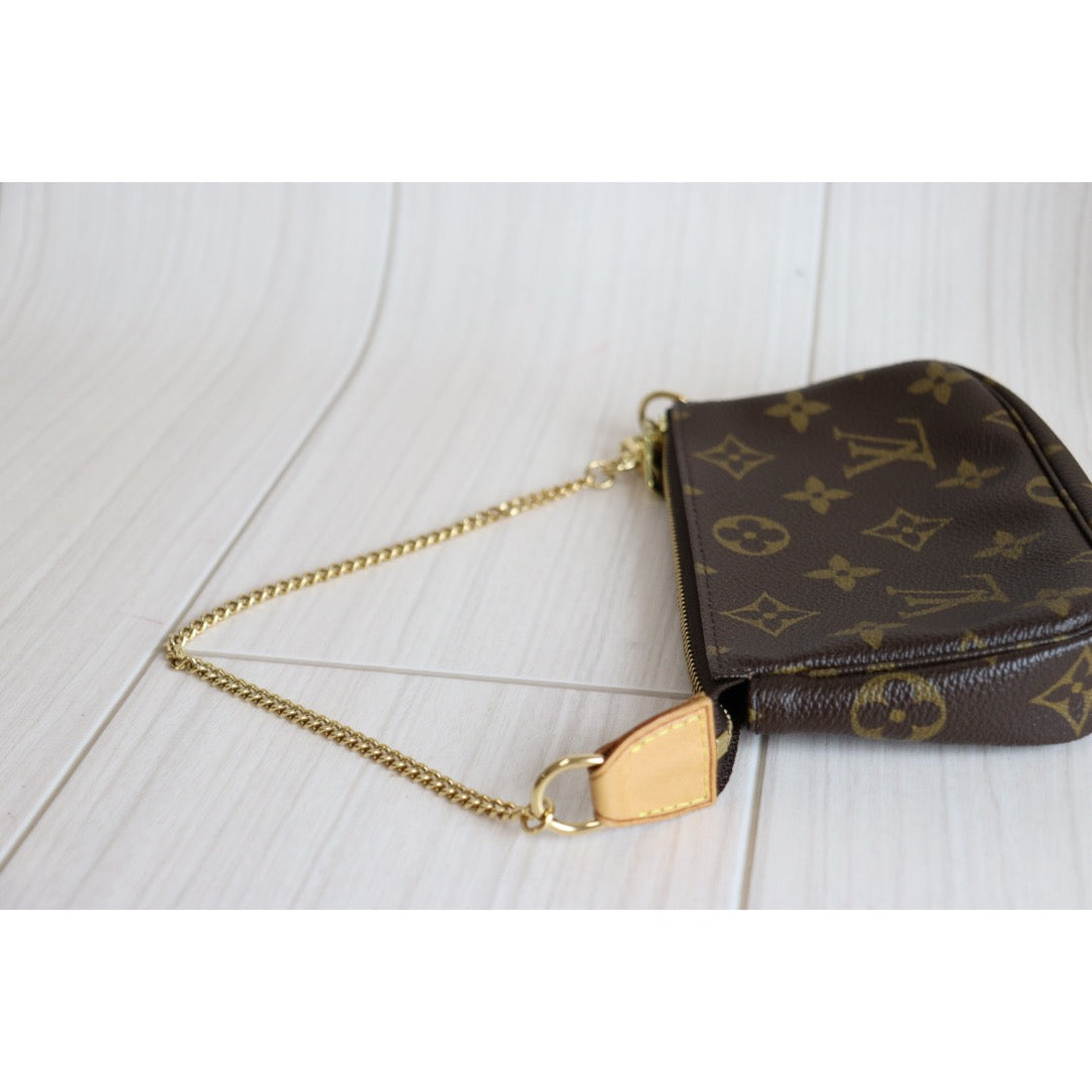 Rank A ｜ LV Monogram Mini Pochette Accessoir ｜22100405