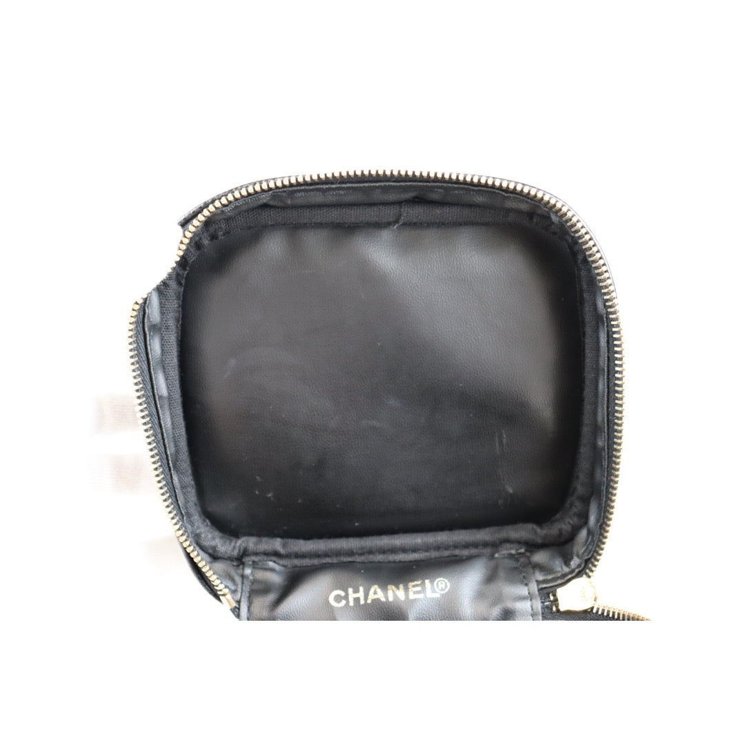 Rank A ｜ CHANEL Caviar Skin Vanity Handbag ｜2100408