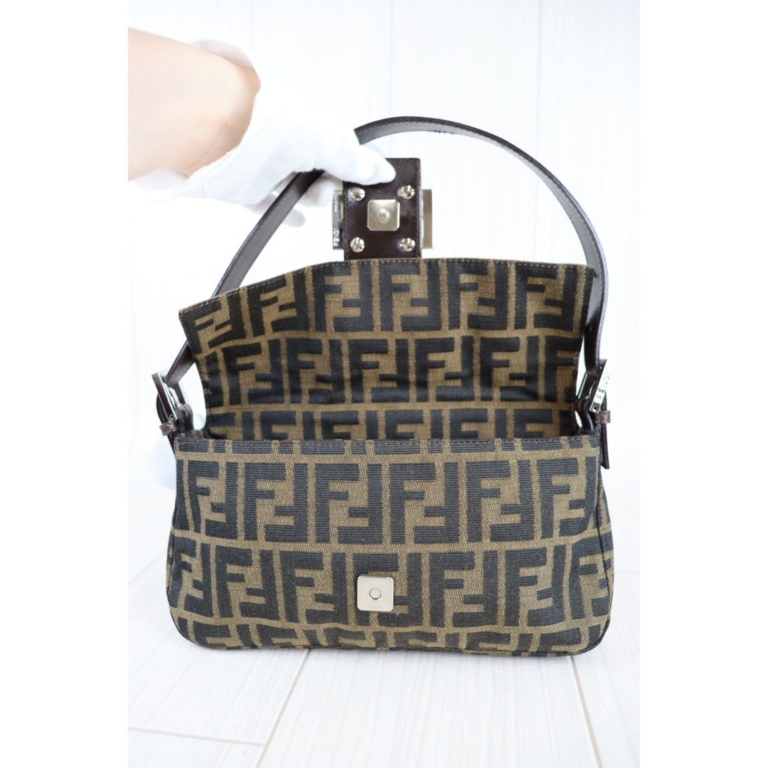 Rank A ｜ FENDI Zucca Mamma Baguette Shoulder Bag ｜22100605