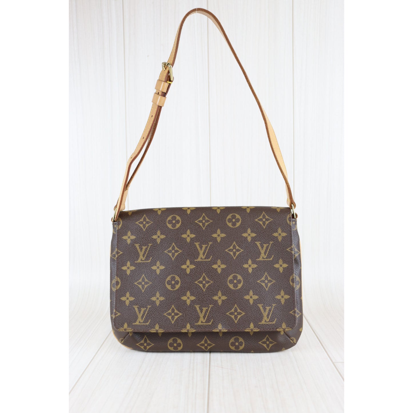 Rank AB ｜ LV Monogram Musette Tango Shoulder Bag｜090805