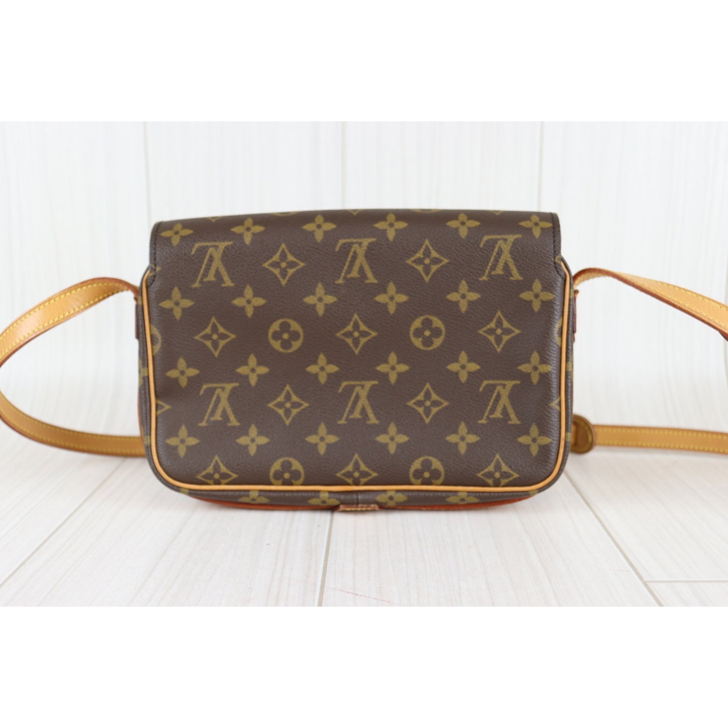 Rank A ｜LV Monogram Saint-Germain 24 Shoulder Bag｜090809