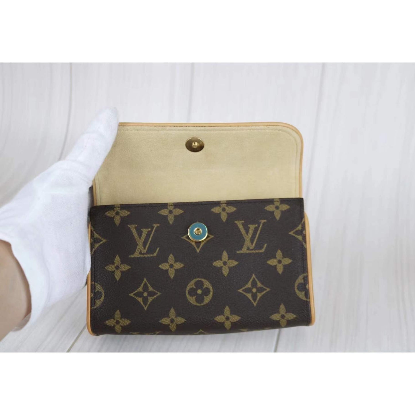 Rank SA ｜   LV Monogram Pochette Florentine Waist bag  ｜012711