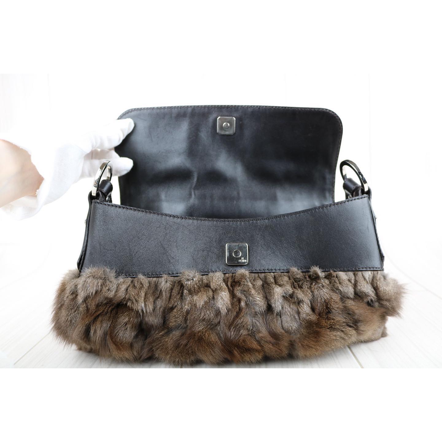 Rank A｜  FENDI Mink Mamma bucket Shoulder Bag ｜031906