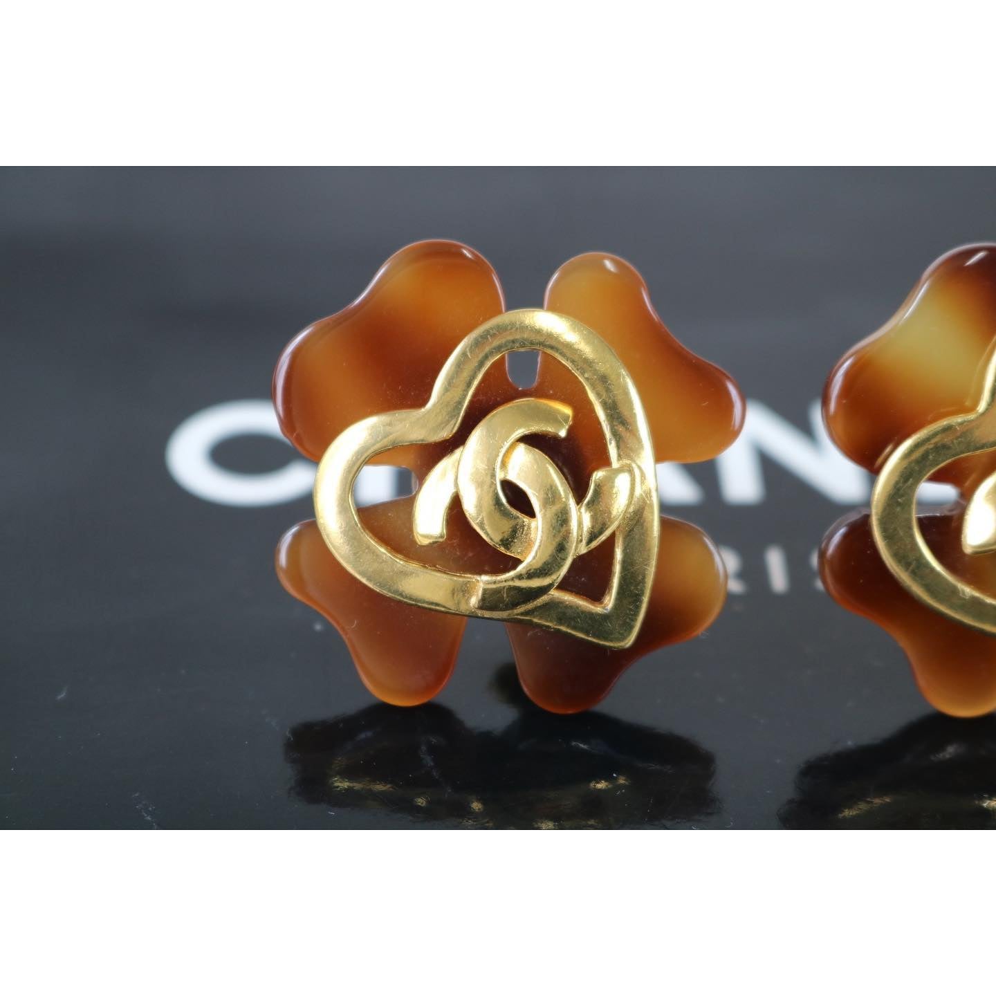 Rank A ｜  CHANEL Clover Cocomark Heart Earrings Tortoise Brown Gold 95P Vintage   ｜122106