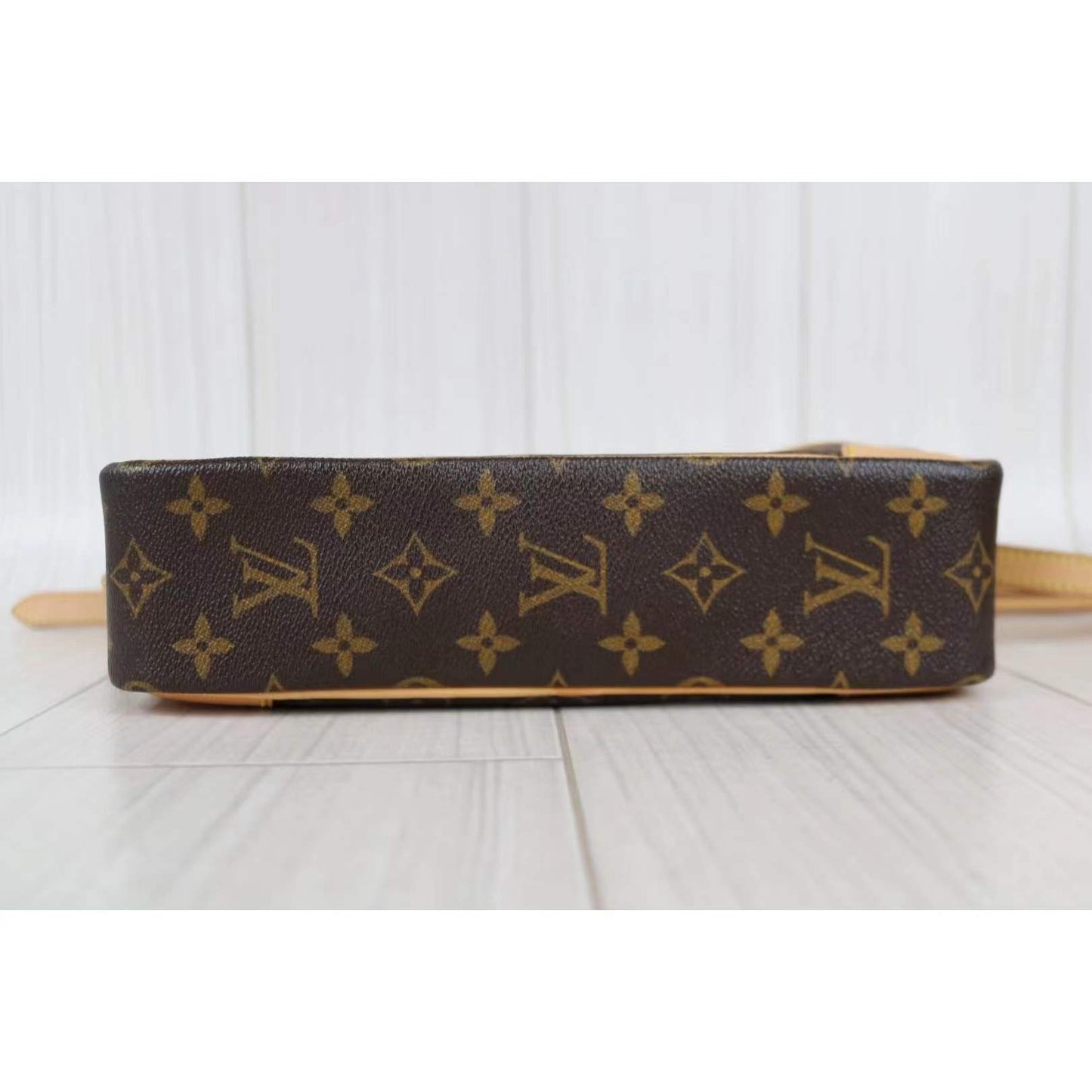 Rank A   ｜ LV Monogram Trocadero 27 Shoulder Bag ｜012603