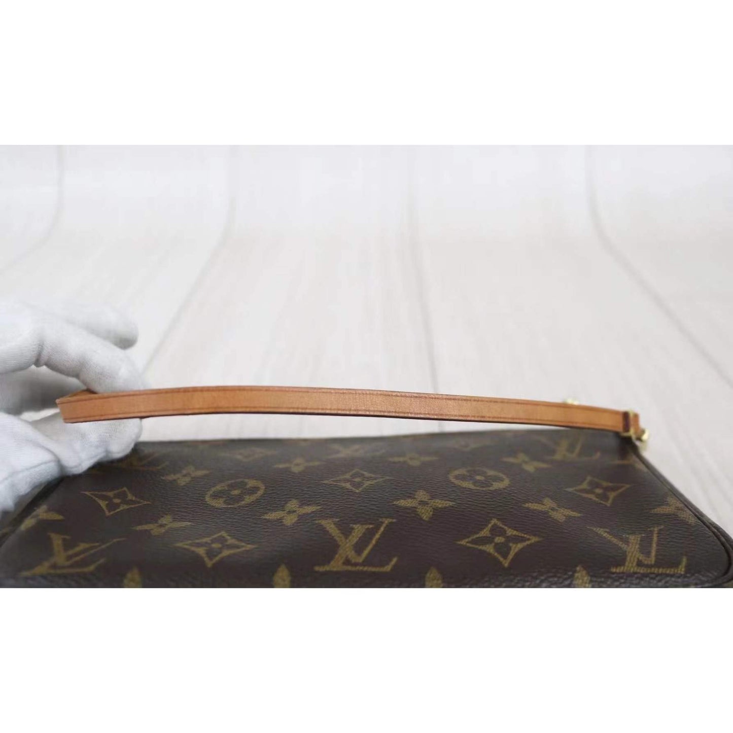 Rank AB ｜     LV Monogram Pochette Accessoires    ｜012609