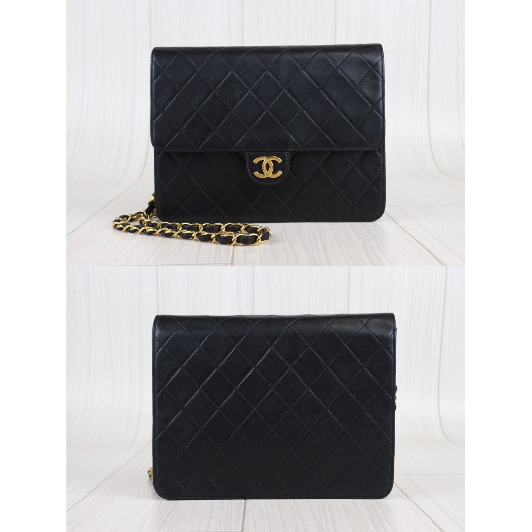 Rank AB ｜ CHANEL CF 22 Shoulder Bag ｜23041005