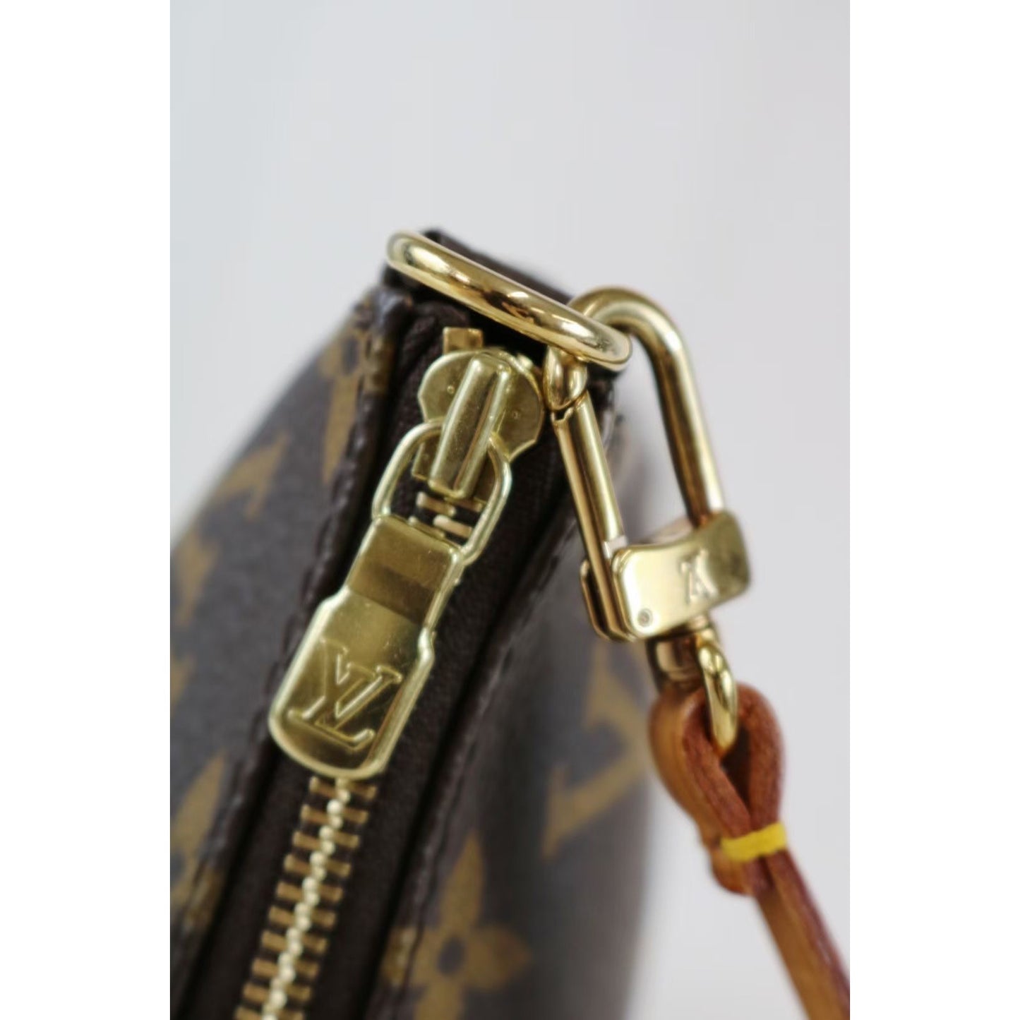 Rank A ｜ LV Monogram Pochette Accessoires ｜052407