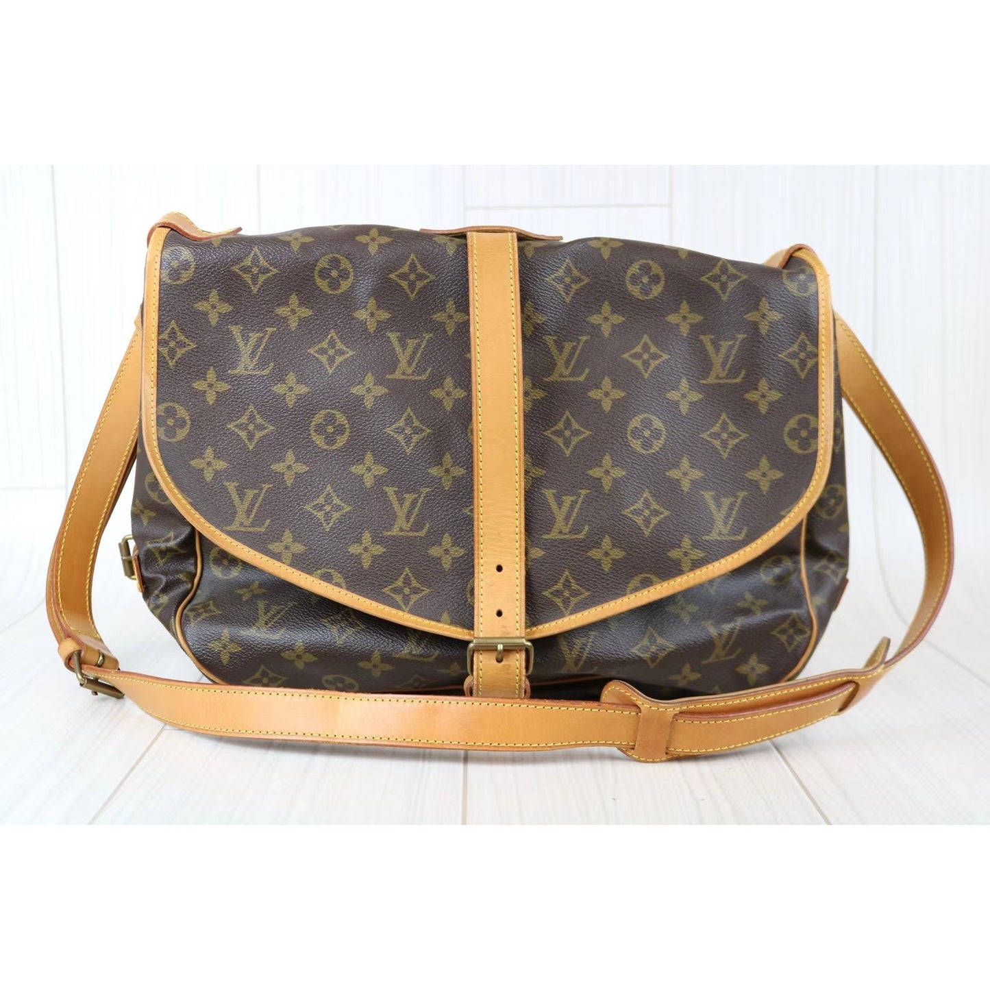 Rank AB｜ LV Monogram Saumur GM Shoulder Bag｜093015