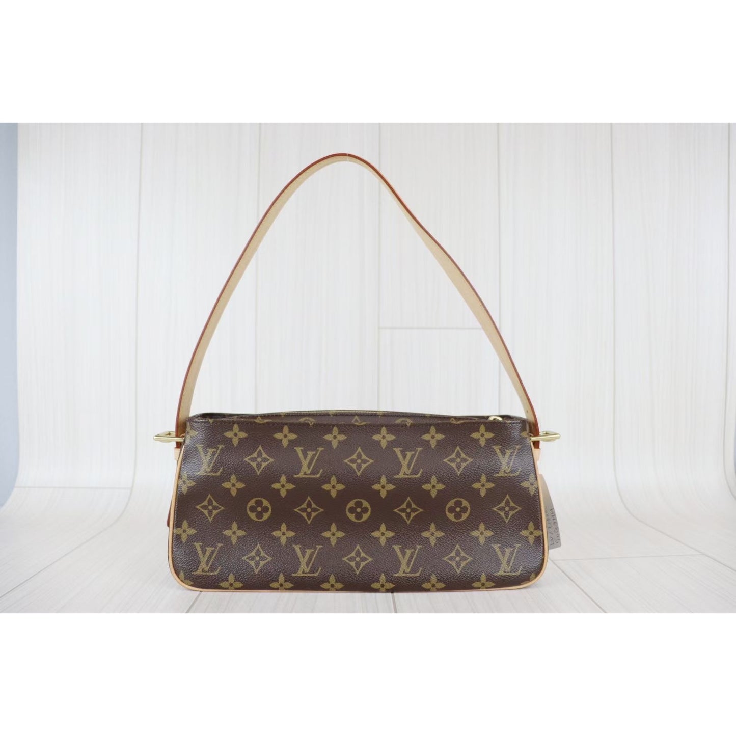 Rank SA ｜LV Monogram Viva Cite MM Shoulder Bag｜071814