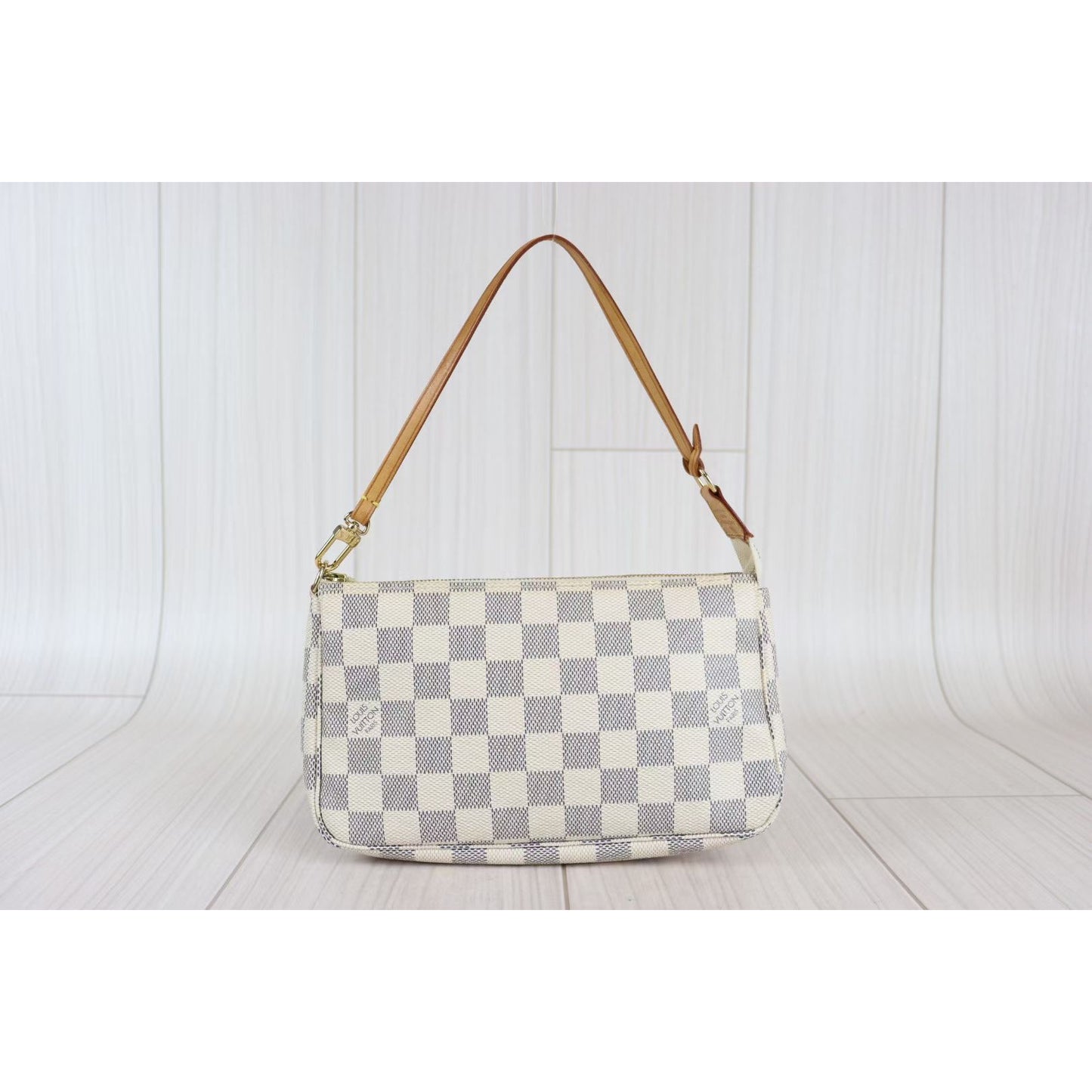 Rank AB ｜ LV Damier Azur Pochette Accessoires ｜073109