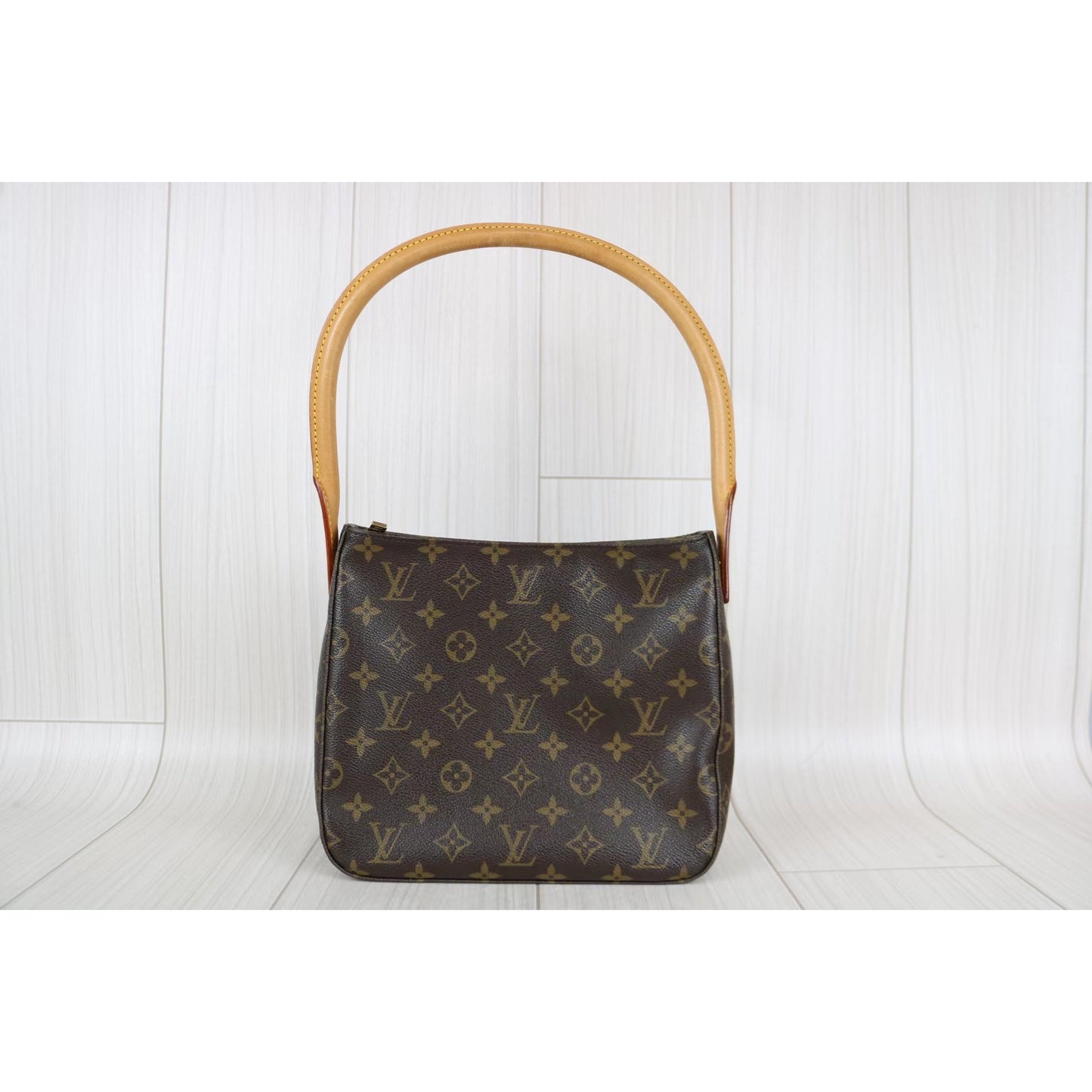 Rank AB ｜ LV Monogram Looping MM Shoulder Bag ｜032306