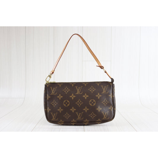 Rank AB｜ LV Monogram Pochette Accessoires ｜080901