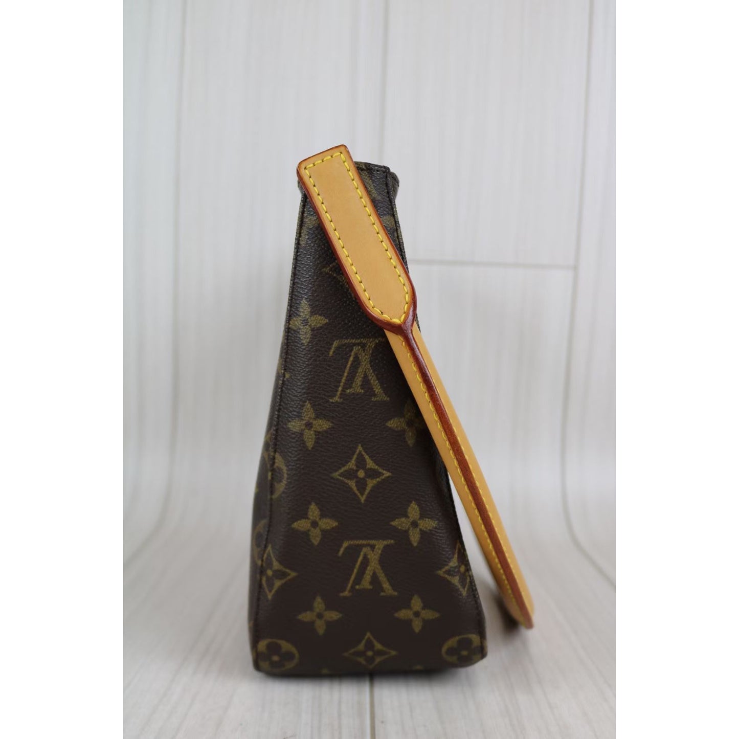 Rank A ｜ LV Monogram Looping MM Shoulder Bag ｜030109