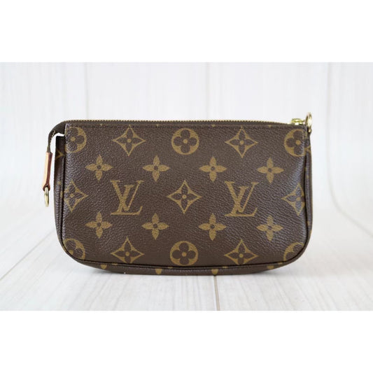 Rank SA ｜ LV Monogram Pouch｜ 013103