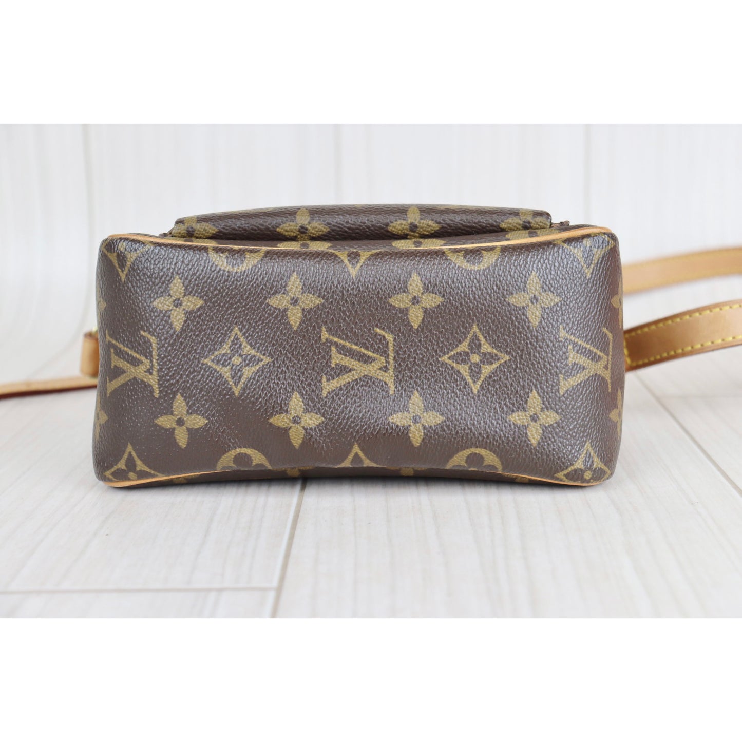 Rank AB ｜ LV Monogram Viva cite PM Shoulder Bag ｜082502