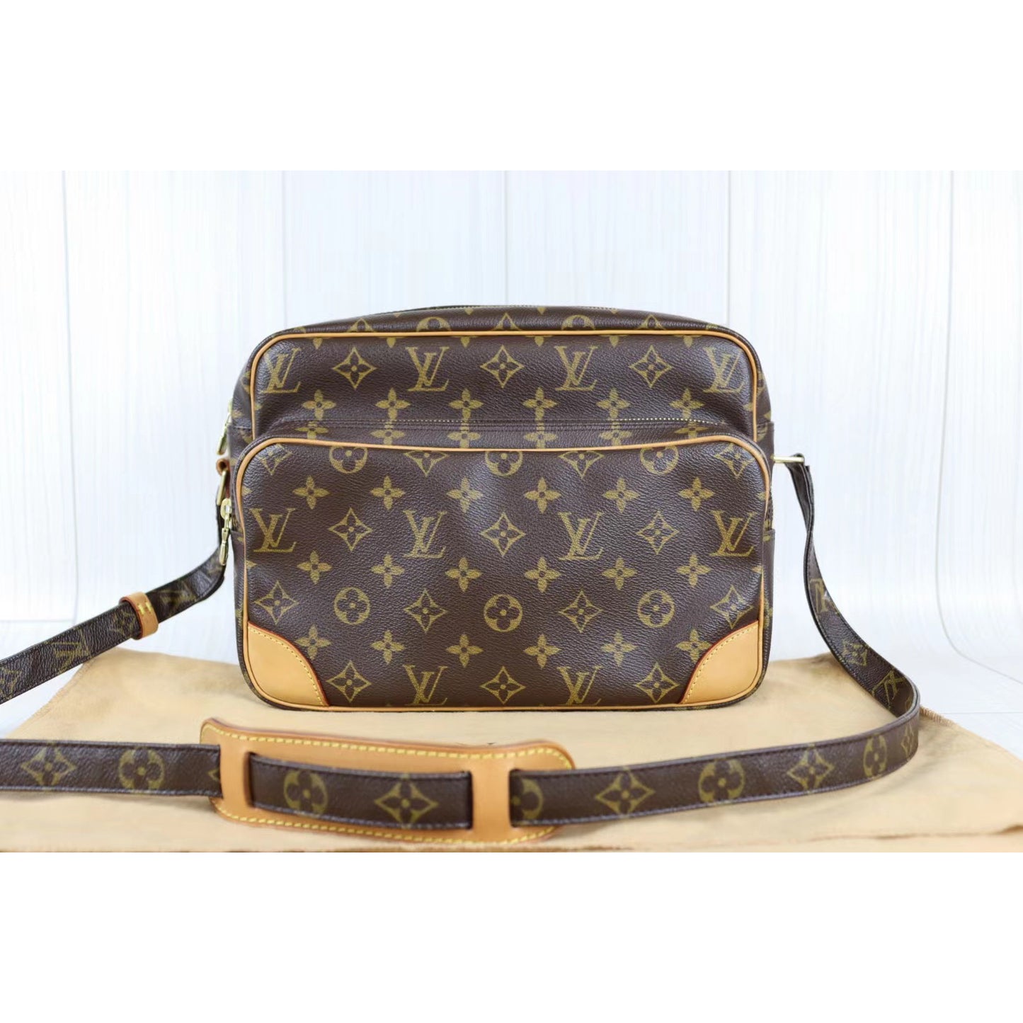 Rank A ｜LV Monogram Nile Shoulder Bag｜071503