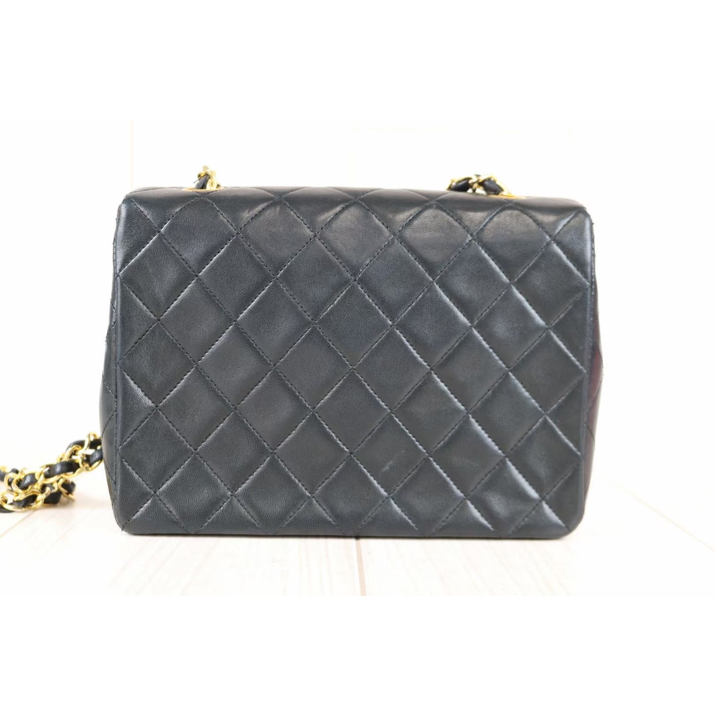 Rank A ｜ CHANEL Matrasse Lamb Skin Chain Shoulder Bag ｜021105