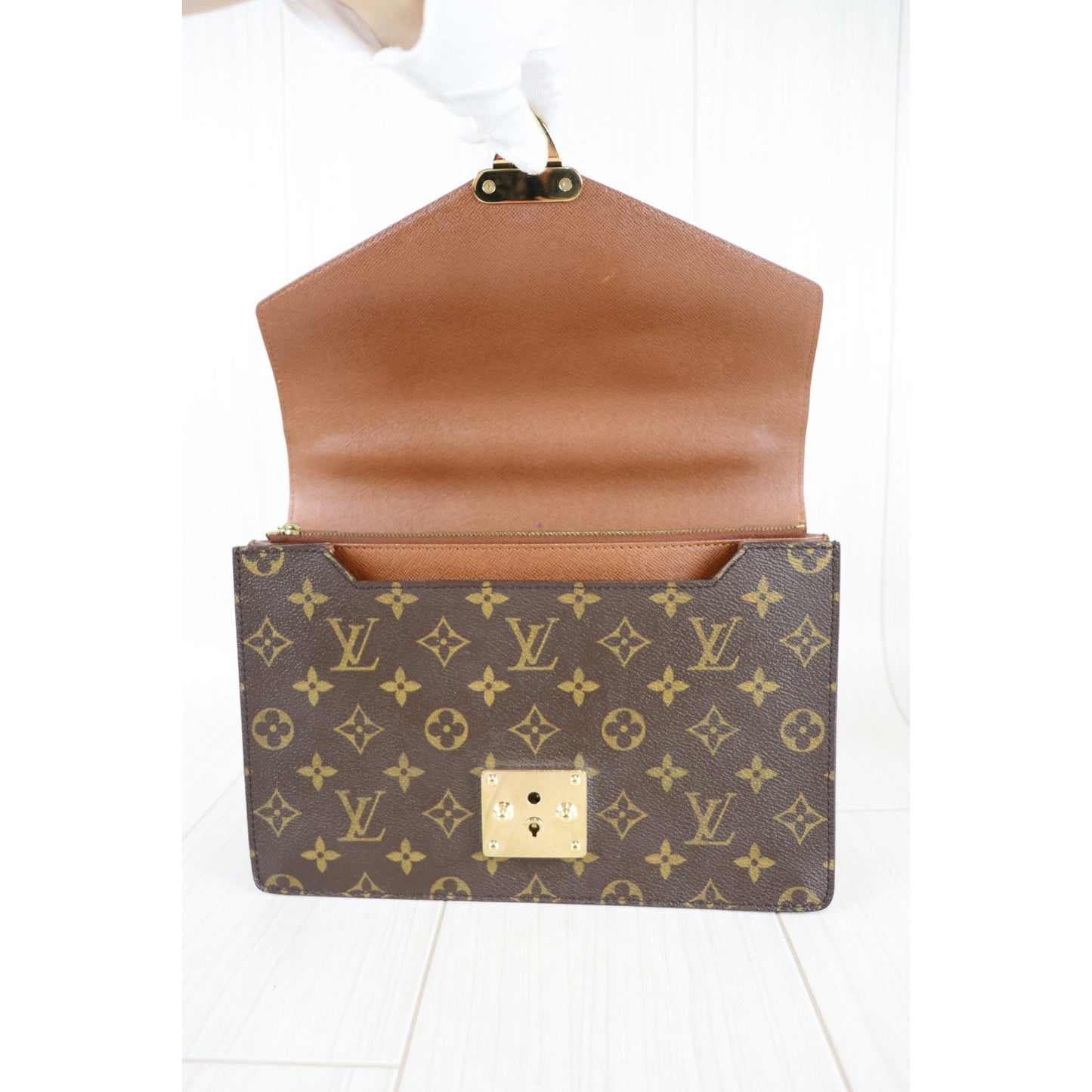 Rank AB ｜ LV Monogram Concorde Handbag ｜082403